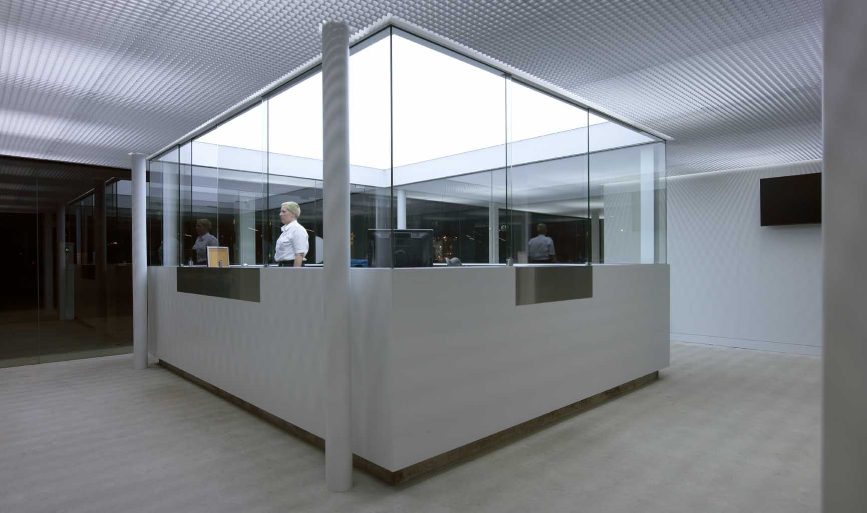 Control de Accesos y Recepción Corporativa